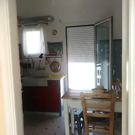 Mia's Atelier, Balcony To Acropolis Athens